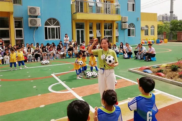 幼儿园足球的规则_幼儿园足球游戏规则制定_幼儿足球规则意识