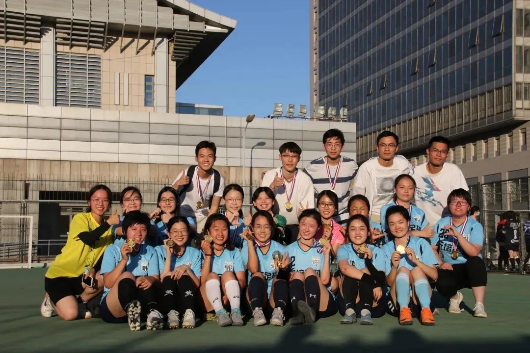 足球世界冠军杯叫什么杯_去年足球杯世界冠军_世界足球杯2022冠军是谁啊