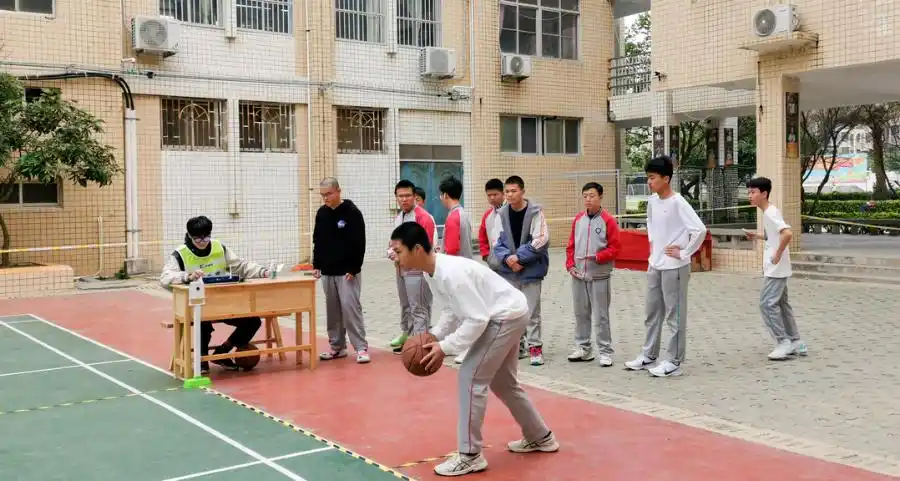 篮球助教是什么意思_当篮球助教怎么练球技巧_篮球助教需要哪些技能