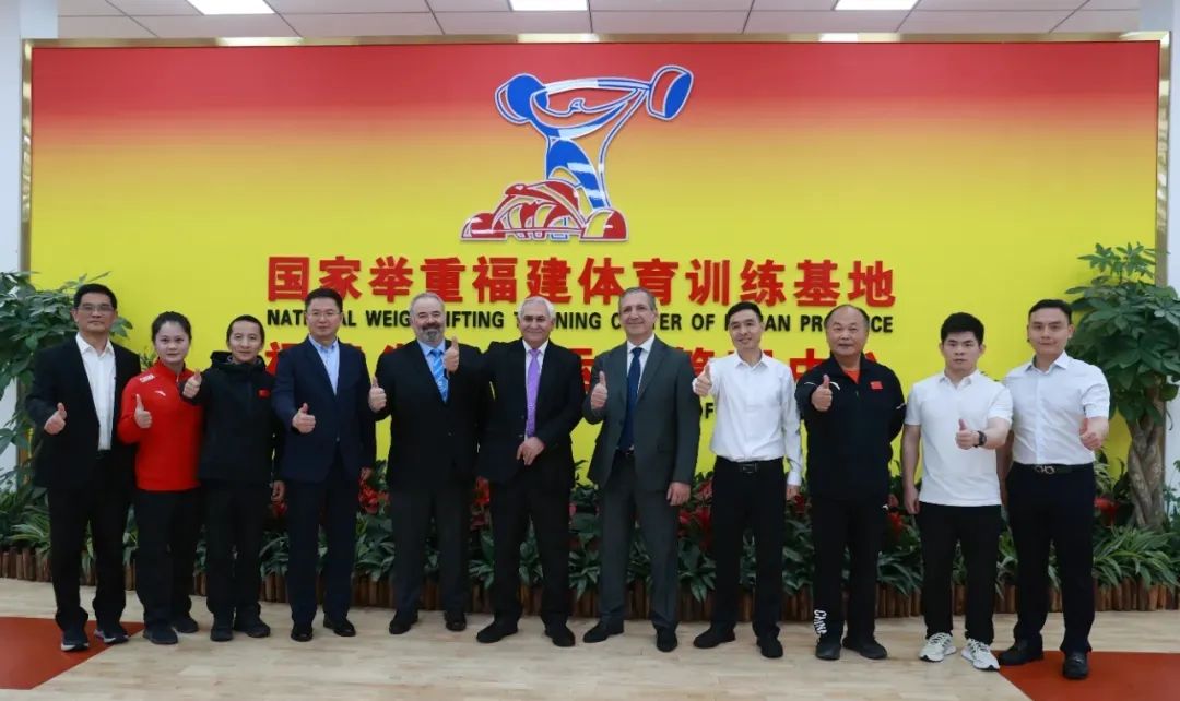 福建籍举重冠军_福建举重世界冠军_举重冠军福建人