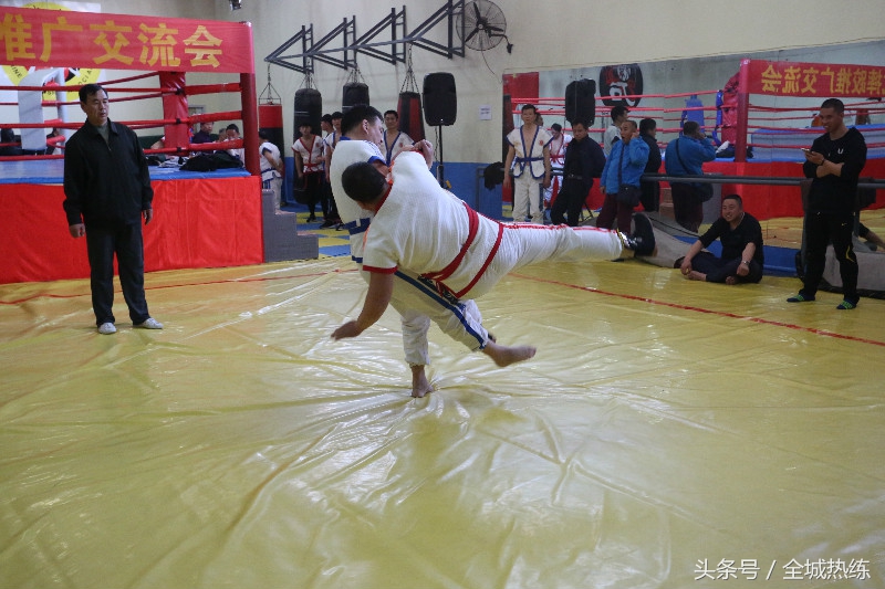 摔跤几个回合_摔跤比赛回合规则_你会摔跤比赛每个回合多长时间