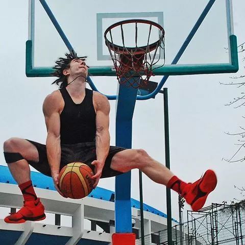 篮球球员数据统计表_篮球记录员明细规则_篮球球员名单表格