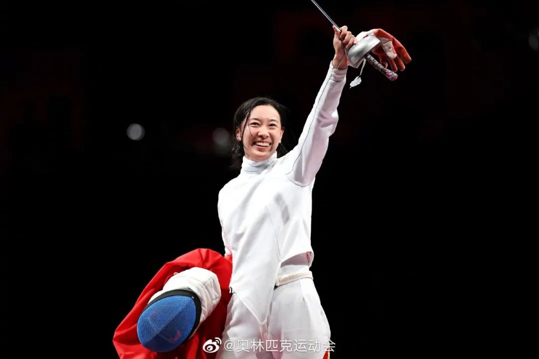游泳可以练出直角肩吗_游泳冠军直角肩_直臂游泳视频教程