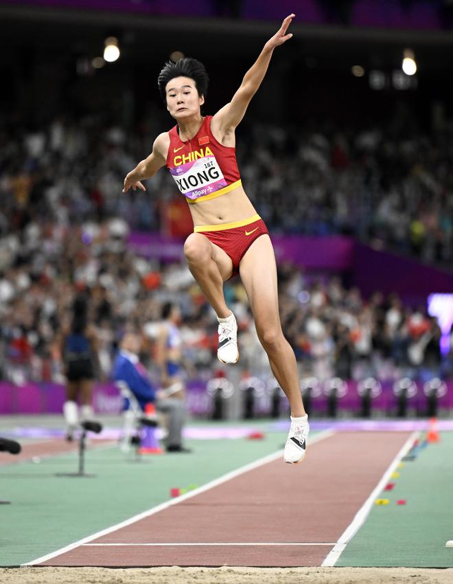 杭州亚运会10月2日田径赛：李玲破赛会纪录夺冠详细战况